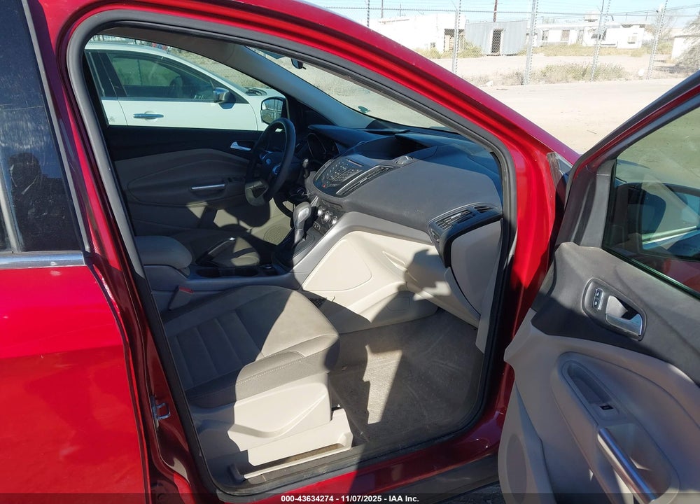 2015 FORD ESCAPE SE VIN: 1FMCU0GX7FUB63133