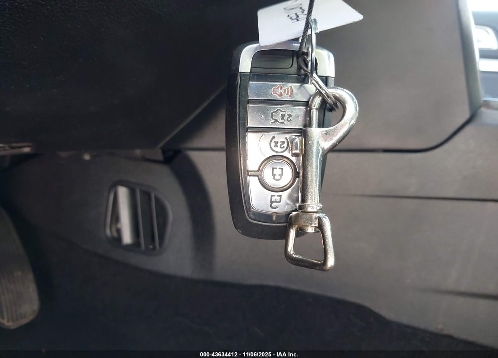 2018 FORD EXPLORER XLT VIN: 1FM5K8D85JGC87306