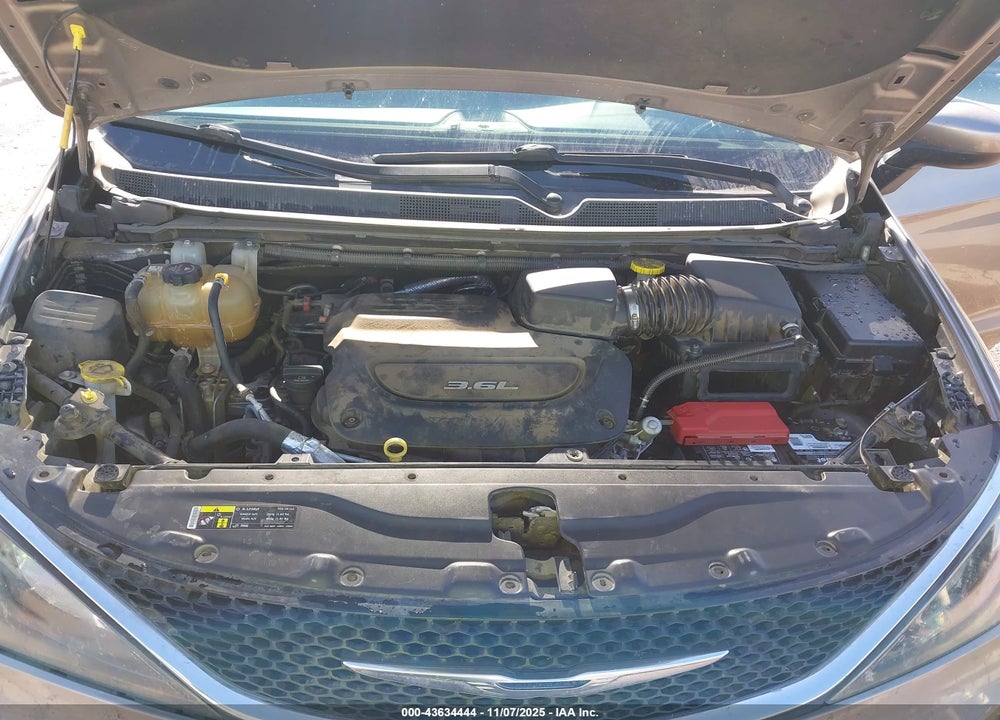 2017 CHRYSLER PACIFICA TOURING VIN: 2C4RC1DG7HR623290