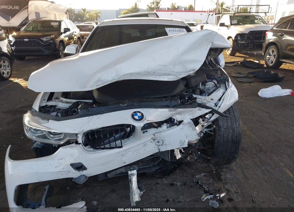2018 BMW 330I VIN: WBA8B9G53JNV00397