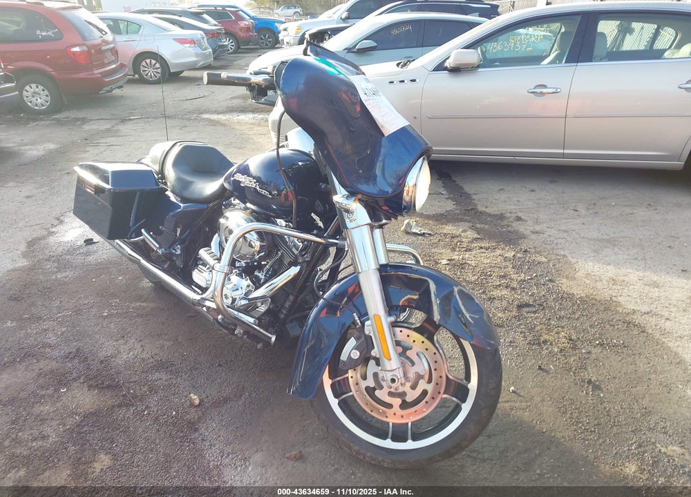 2012 HARLEY-DAVIDSON FLHX STREET GLIDE VIN: 1HD1KBM17CB692889