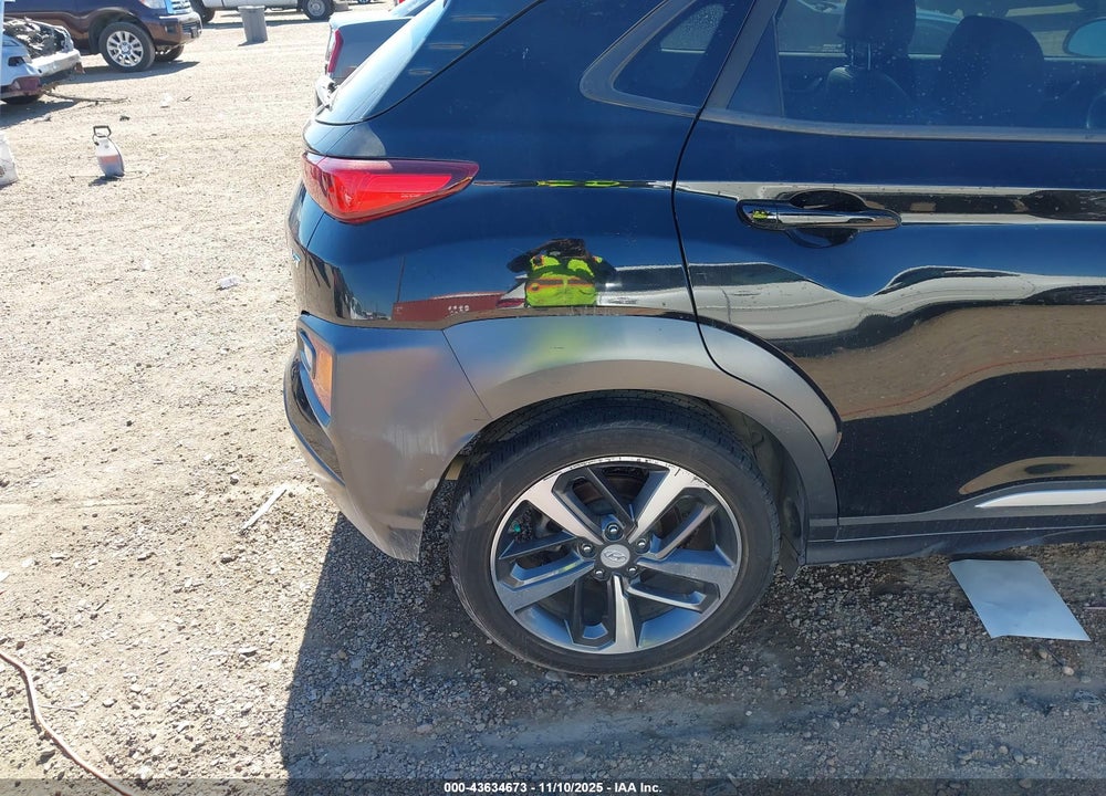 2018 HYUNDAI KONA LIMITED VIN: KM8K33A57JU080771