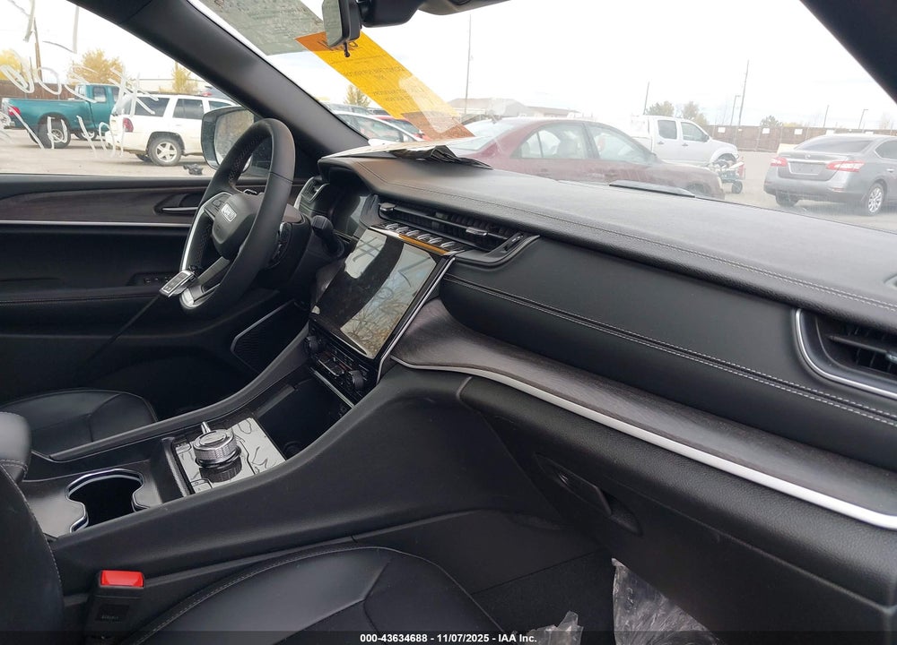 2025 JEEP GRAND CHEROKEE 4XE VIN: 1C4RJYB60S8693063