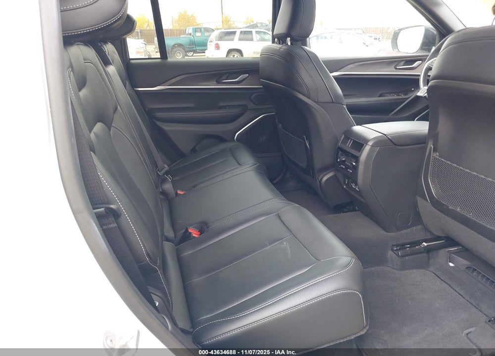 2025 JEEP GRAND CHEROKEE 4XE VIN: 1C4RJYB60S8693063
