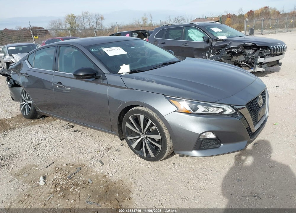 2021 NISSAN ALTIMA SR FWD VIN: 1N4BL4CV3MN385728
