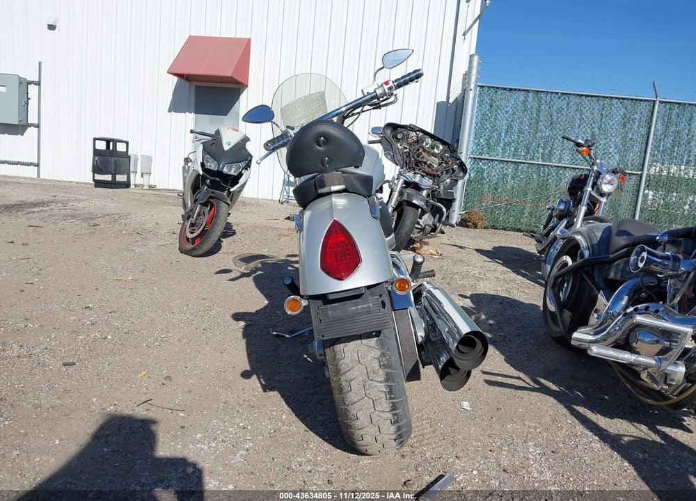 2004 VICTORY MOTORCYCLES VEGAS VIN: 5VPGB16D443001523