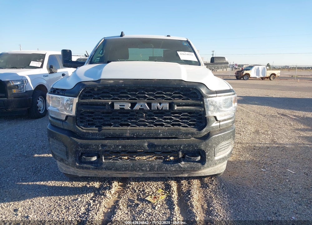 2022 RAM 2500 TRADESMAN 4X4 8' BOX VIN: 3C7WR5HJ9NG273650