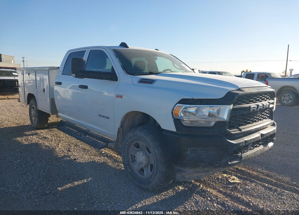 2022 RAM 2500 TRADESMAN 4X4 8' BOX VIN: 3C7WR5HJ9NG273650