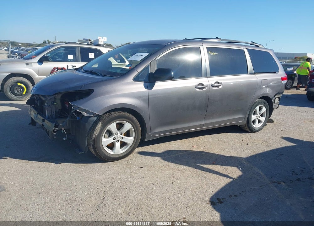 2013 TOYOTA SIENNA LE V6 8 PASSENGER VIN: 5TDKK3DC2DS283254