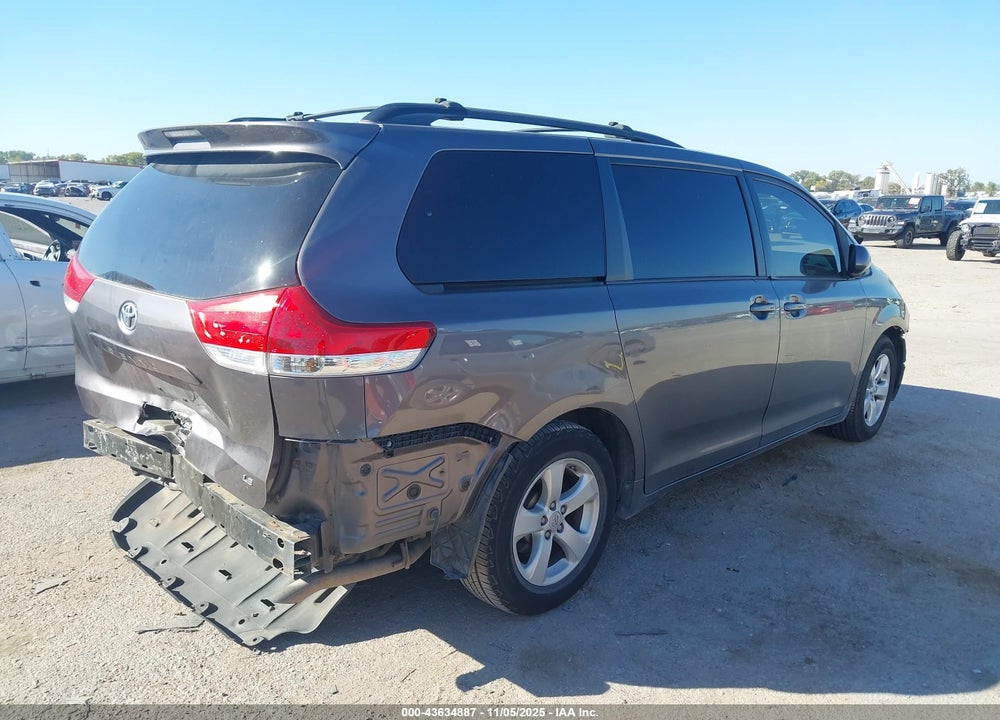 2013 TOYOTA SIENNA LE V6 8 PASSENGER VIN: 5TDKK3DC2DS283254