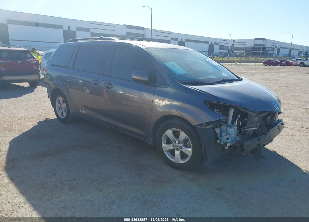 2013 TOYOTA SIENNA LE V6 8 PASSENGER VIN: 5TDKK3DC2DS283254