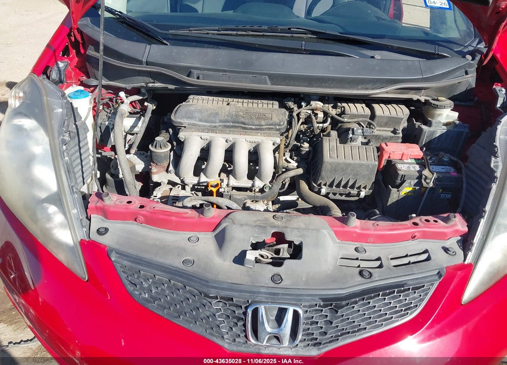 2013 HONDA FIT VIN: JHMGE8H35DC059951