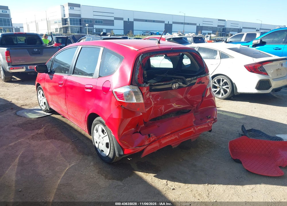 2013 HONDA FIT VIN: JHMGE8H35DC059951