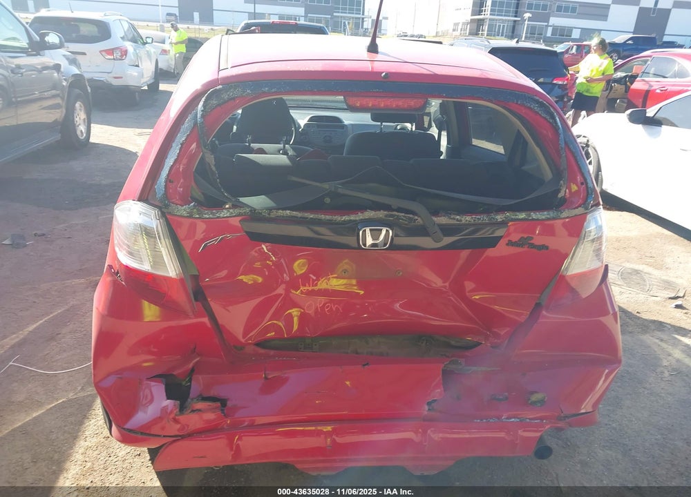 2013 HONDA FIT VIN: JHMGE8H35DC059951