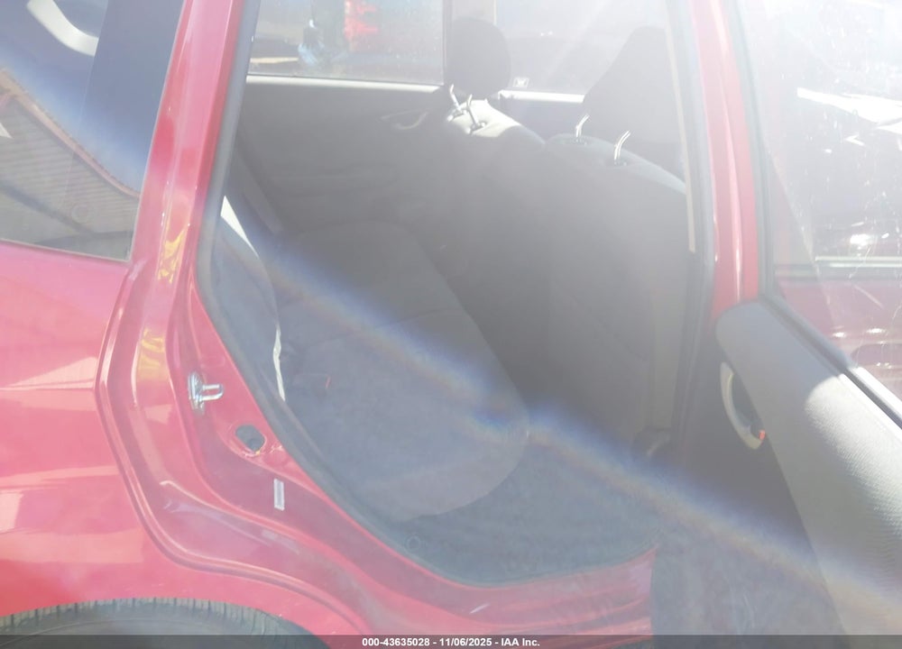 2013 HONDA FIT VIN: JHMGE8H35DC059951