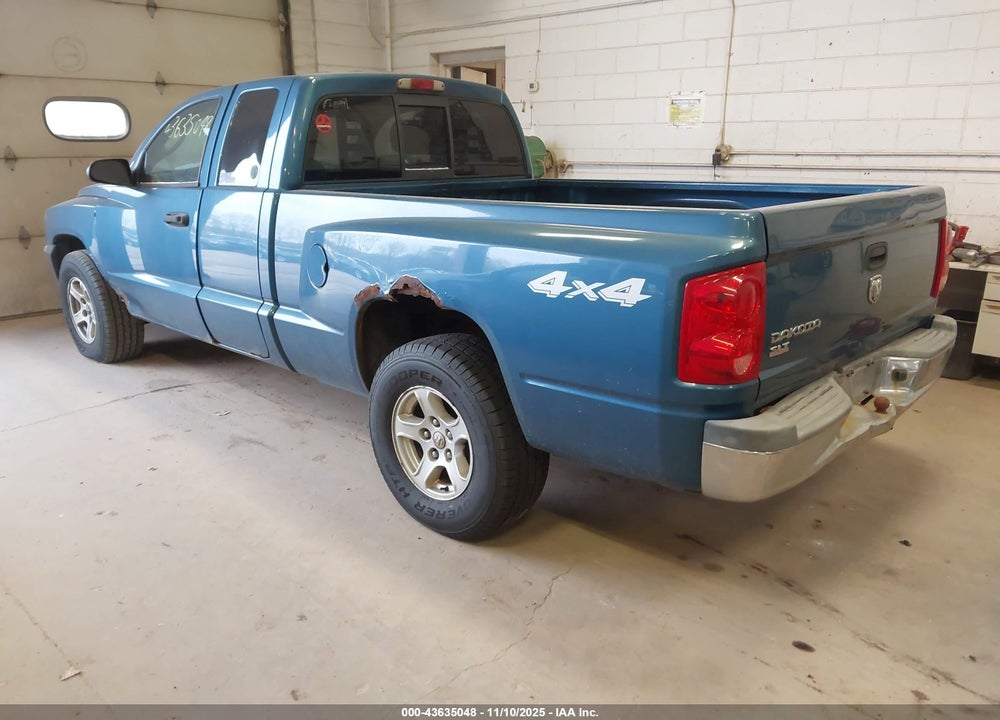 2005 DODGE DAKOTA SLT VIN: 1D7HW42KX5S195937