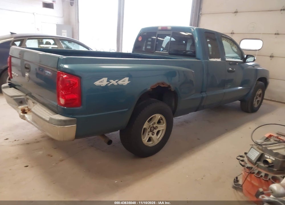 2005 DODGE DAKOTA SLT VIN: 1D7HW42KX5S195937