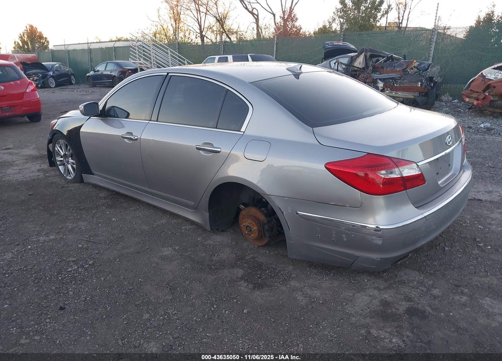 2013 HYUNDAI GENESIS 3.8 VIN: KMHGC4DD3DU230457