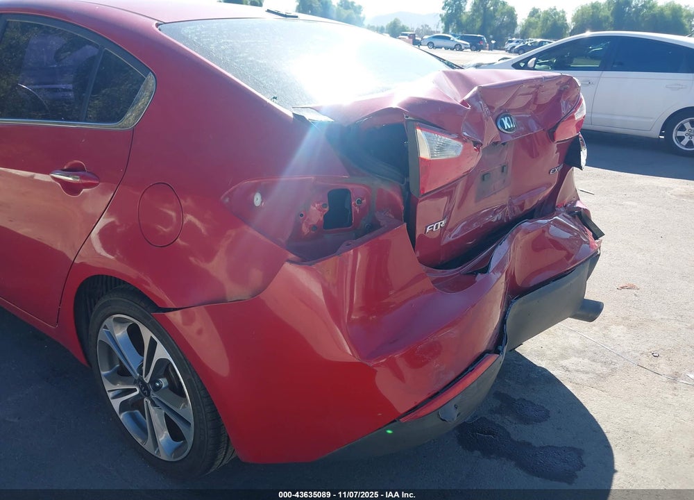 2016 KIA FORTE EX VIN: KNAFX4A8XG5613688