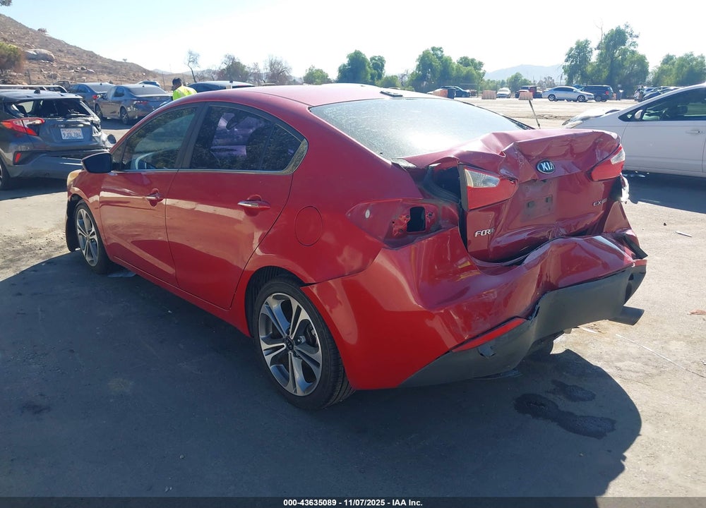 2016 KIA FORTE EX VIN: KNAFX4A8XG5613688
