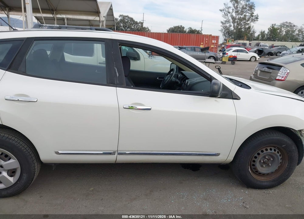 2015 NISSAN ROGUE SELECT S VIN: JN8AS5MT2FW672118