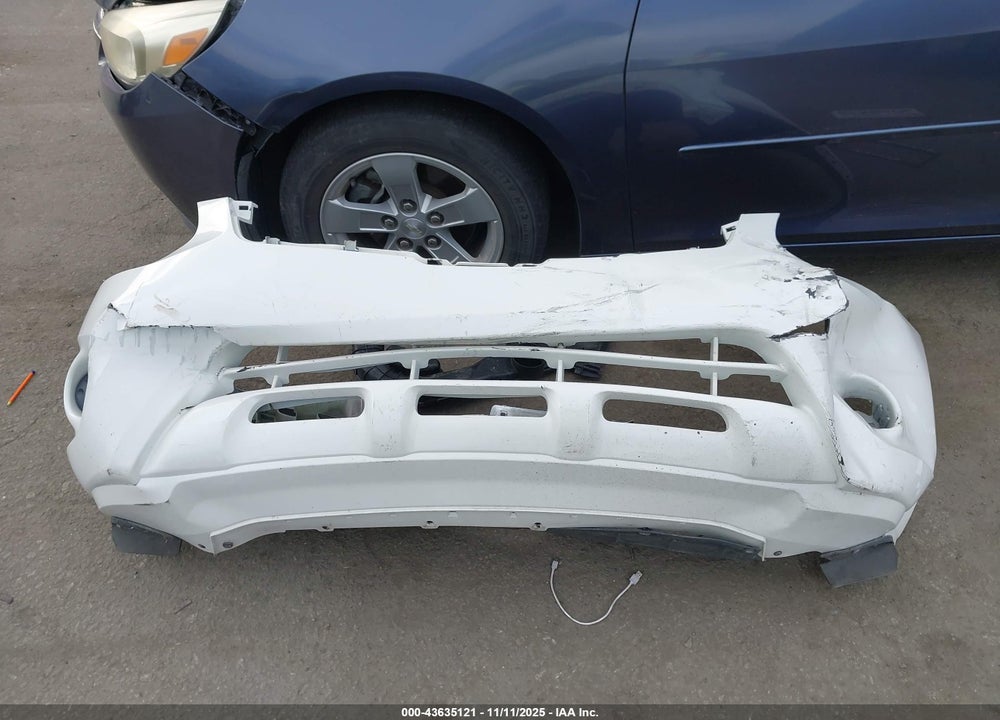 2015 NISSAN ROGUE SELECT S VIN: JN8AS5MT2FW672118