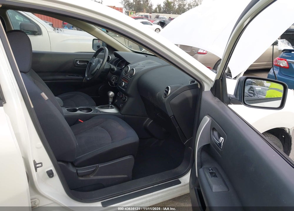 2015 NISSAN ROGUE SELECT S VIN: JN8AS5MT2FW672118