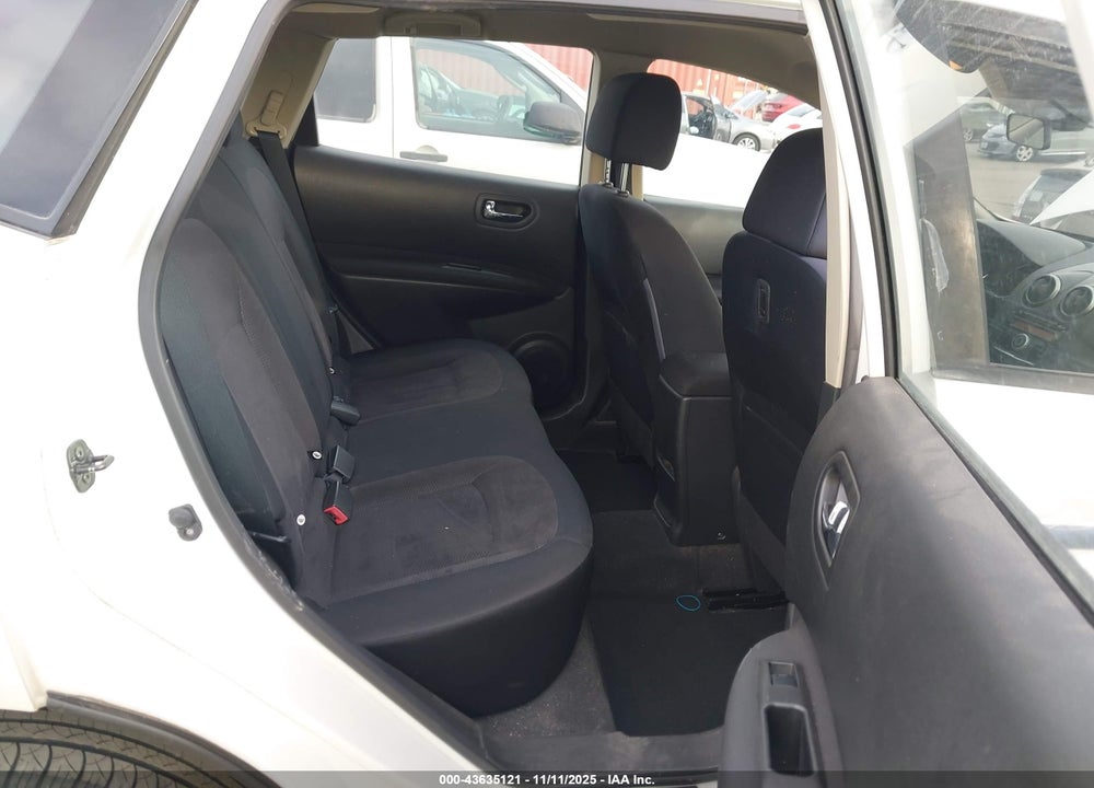 2015 NISSAN ROGUE SELECT S VIN: JN8AS5MT2FW672118