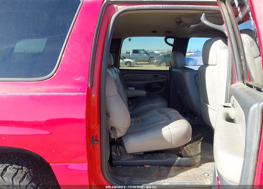 2001 CHEVROLET SUBURBAN 1500 LT VIN: 3GNEC16T91G215885