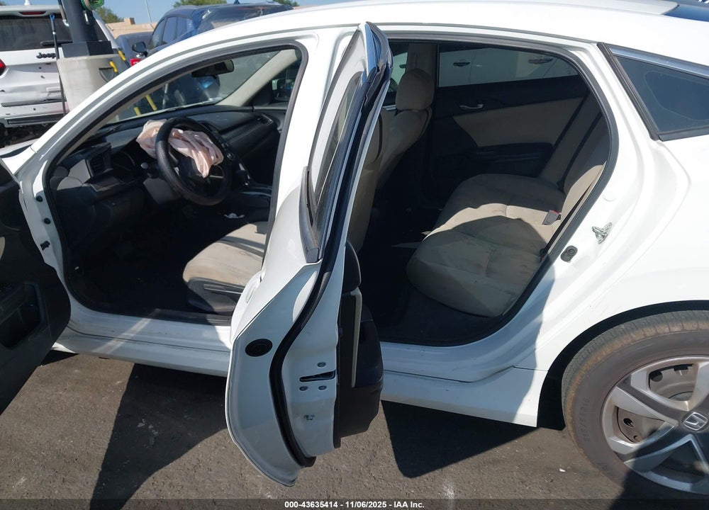 2017 HONDA CIVIC LX VIN: 2HGFC2F58HH511822