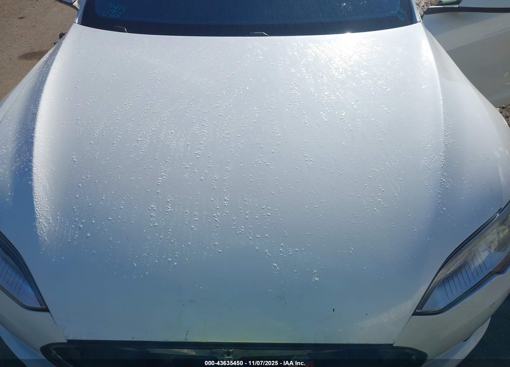 2014 TESLA MODEL S VIN: 5YJSA1S16EFP52215