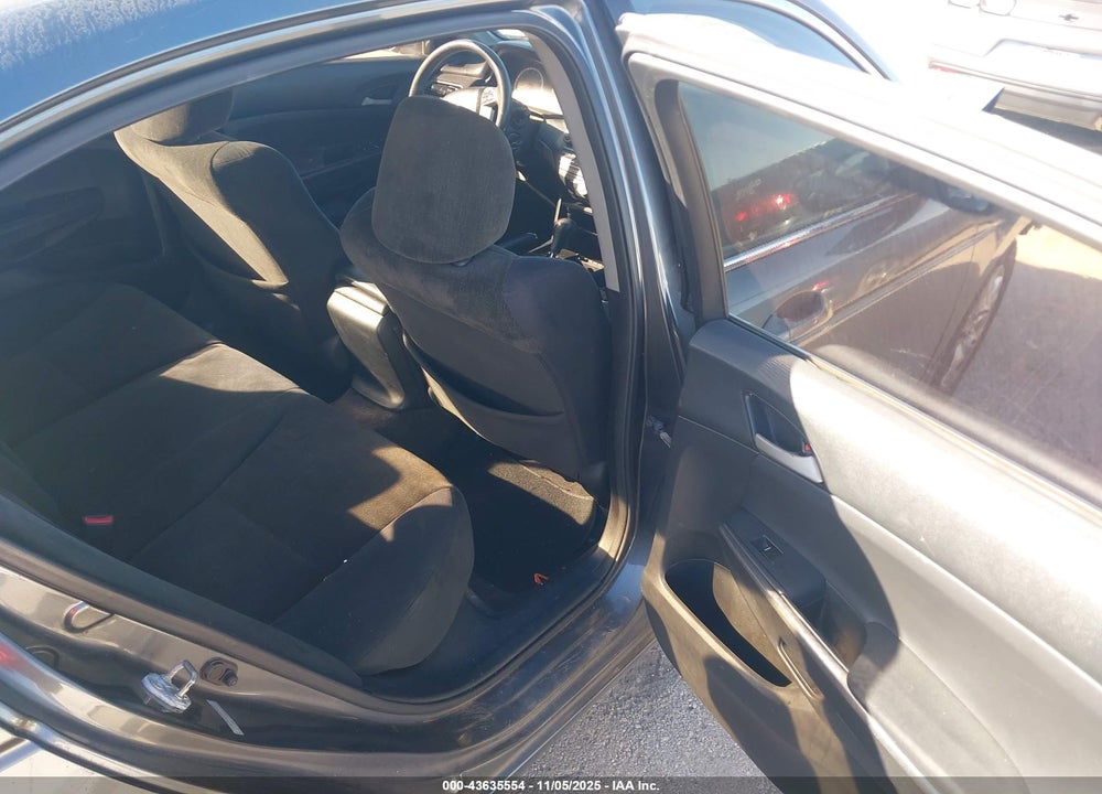 2009 HONDA ACCORD VIN: 1HGCP26449A187623