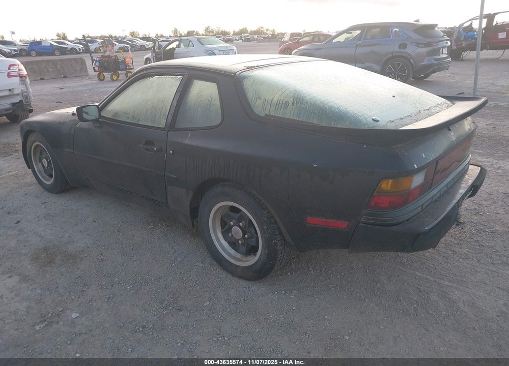 1984 PORSCHE 944 VIN: WP0AA094XEN462678