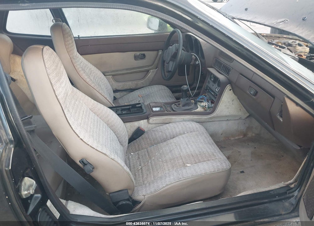 1984 PORSCHE 944 VIN: WP0AA094XEN462678