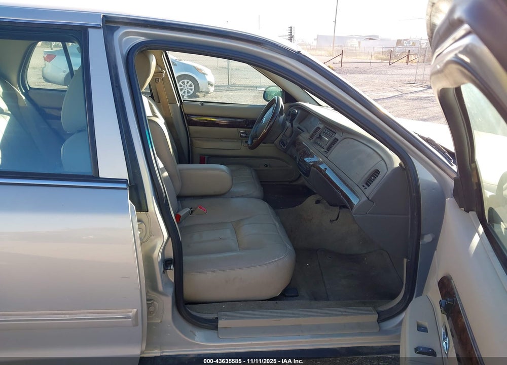 2011 MERCURY GRAND MARQUIS LS VIN: 2MEBM7FV6BX602638