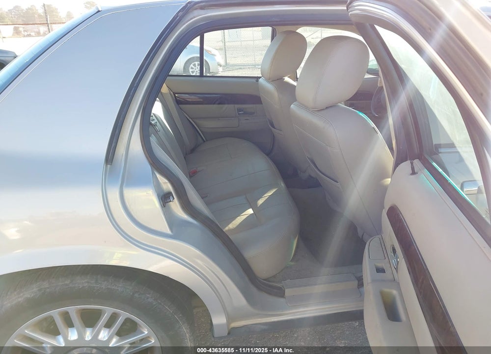2011 MERCURY GRAND MARQUIS LS VIN: 2MEBM7FV6BX602638