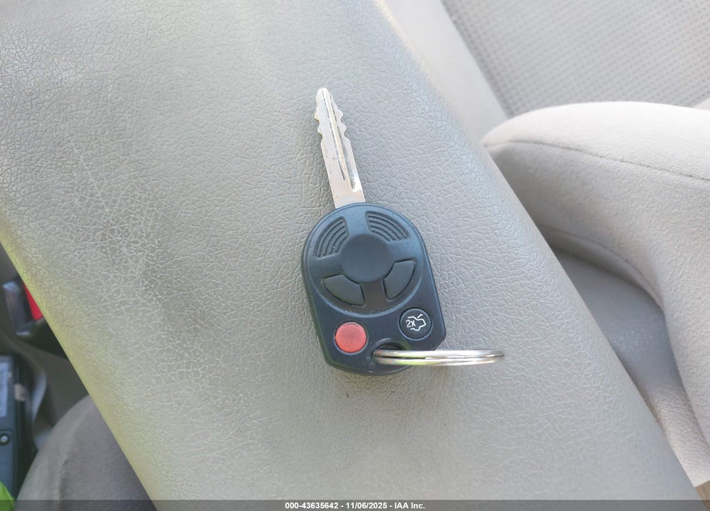 2008 FORD FUSION VIN: 3FAHP08118R230952