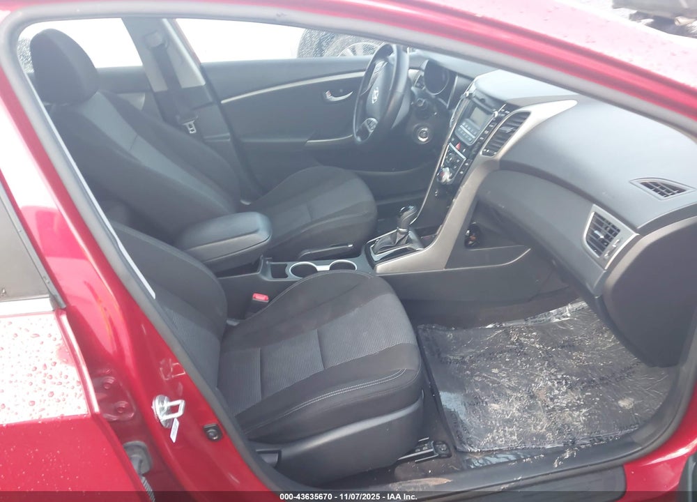 2017 HYUNDAI ELANTRA GT VIN: KMHD35LH7HU380848