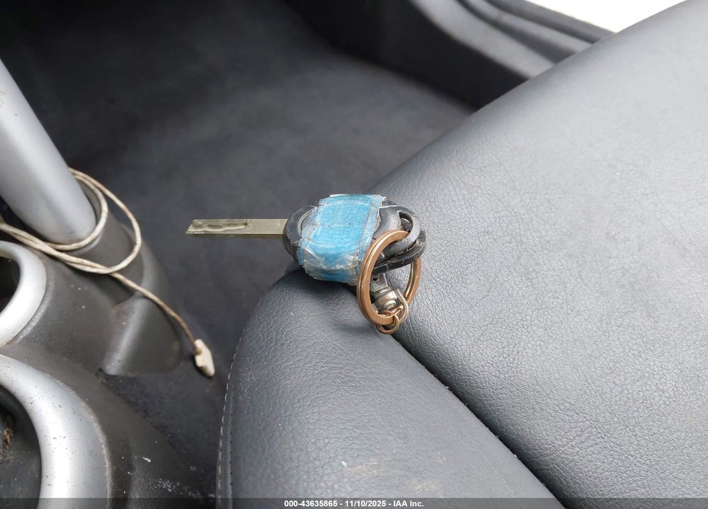 2005 MINI COOPER S VIN: WMWRE33585TG97490