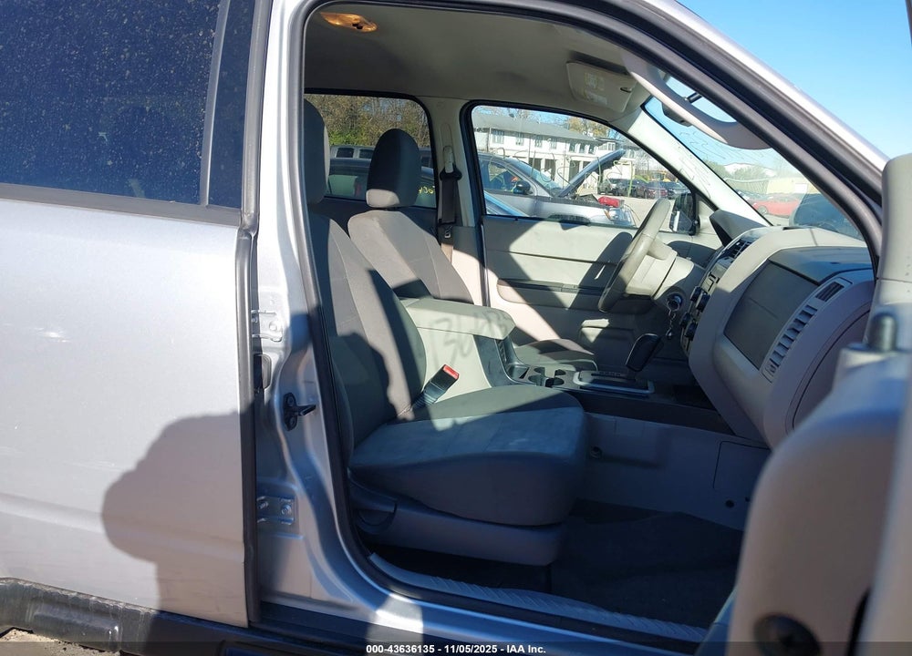 2010 FORD ESCAPE XLS VIN: 1FMCU9C70AKC79479