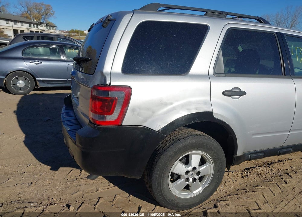 2010 FORD ESCAPE XLS VIN: 1FMCU9C70AKC79479