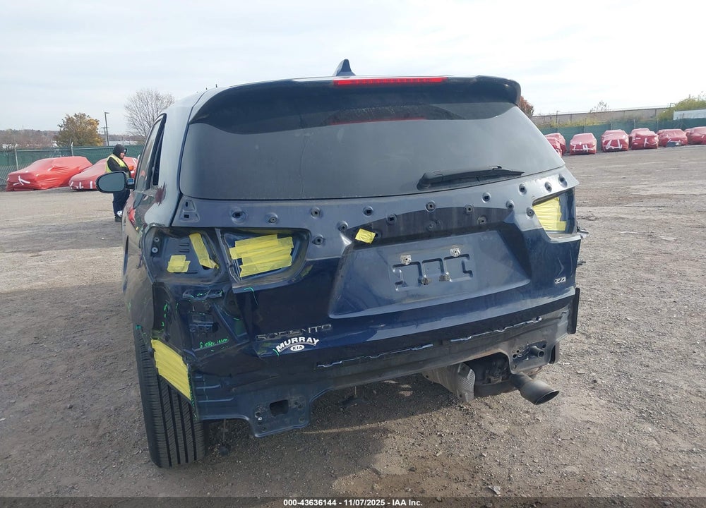 2016 KIA SORENTO 2.4L LX VIN: 5XYPGDA37GG146376