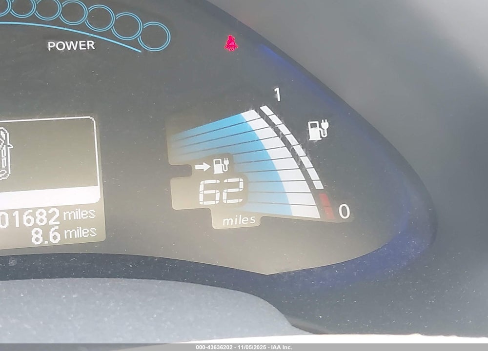 2015 NISSAN LEAF SV VIN: 1N4AZ0CP8FC320151