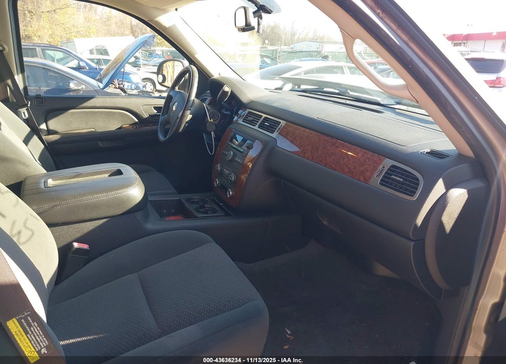 2007 CHEVROLET TAHOE LT VIN: 1GNFK13007R126474