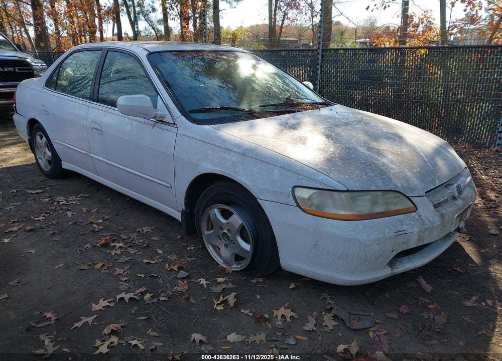 2000 HONDA ACCORD 3.0 EX VIN: 1HGCG1655YA030975