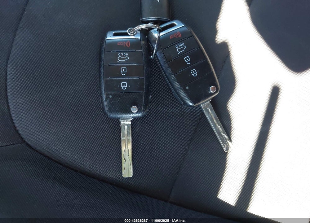 2015 KIA SOUL VIN: KNDJN2A28F7813944