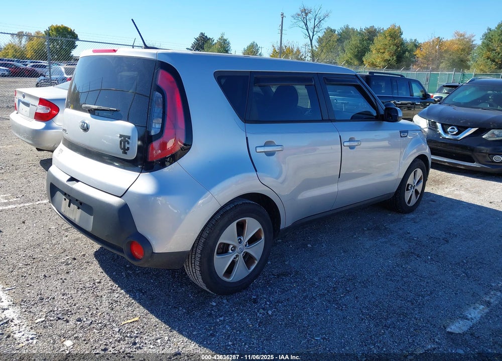 2015 KIA SOUL VIN: KNDJN2A28F7813944