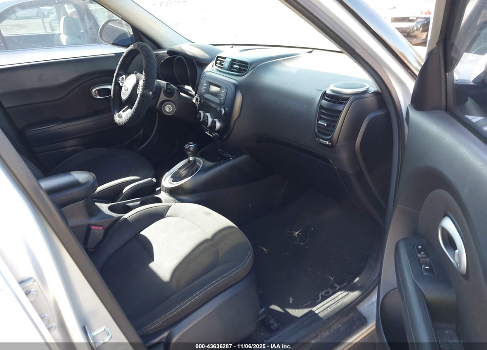 2015 KIA SOUL VIN: KNDJN2A28F7813944