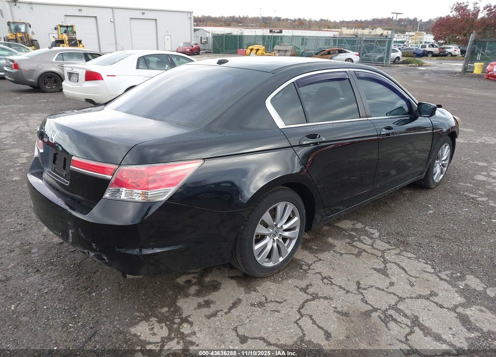2012 HONDA ACCORD 2.4 EX-L VIN: 1HGCP2F82CA035124