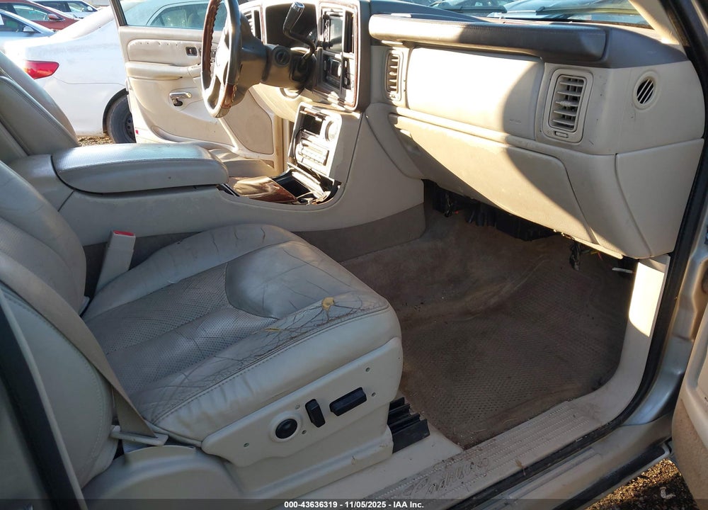 2005 CADILLAC ESCALADE STANDARD VIN: 1GYEC63T65R187893